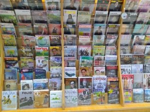 Sensasi Baca Buku atau Majalah Cetak, Sukar Dilukiskan Kata-Kata