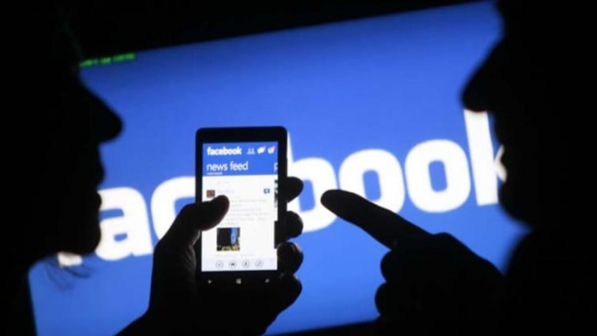 12 Rahasia Penggunaan Facebook 12 Rahasia Penggunaan Facebook