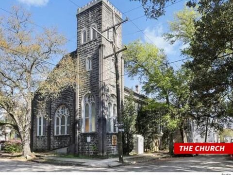 Artis Beyonce Beli Gereja Tua