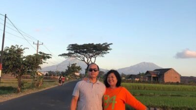 Mantan KSAL, Ade Supandi Menikmati Libur Alam Pedesaan