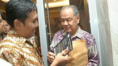 Christianto Wibisono, “Situasi Sekarang, Sebagai Peringatan Untuk Menyelamatkan Negara.”