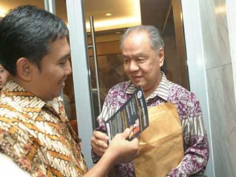 Christianto Wibisono, “Situasi Sekarang, Sebagai Peringatan Untuk Menyelamatkan Negara.”