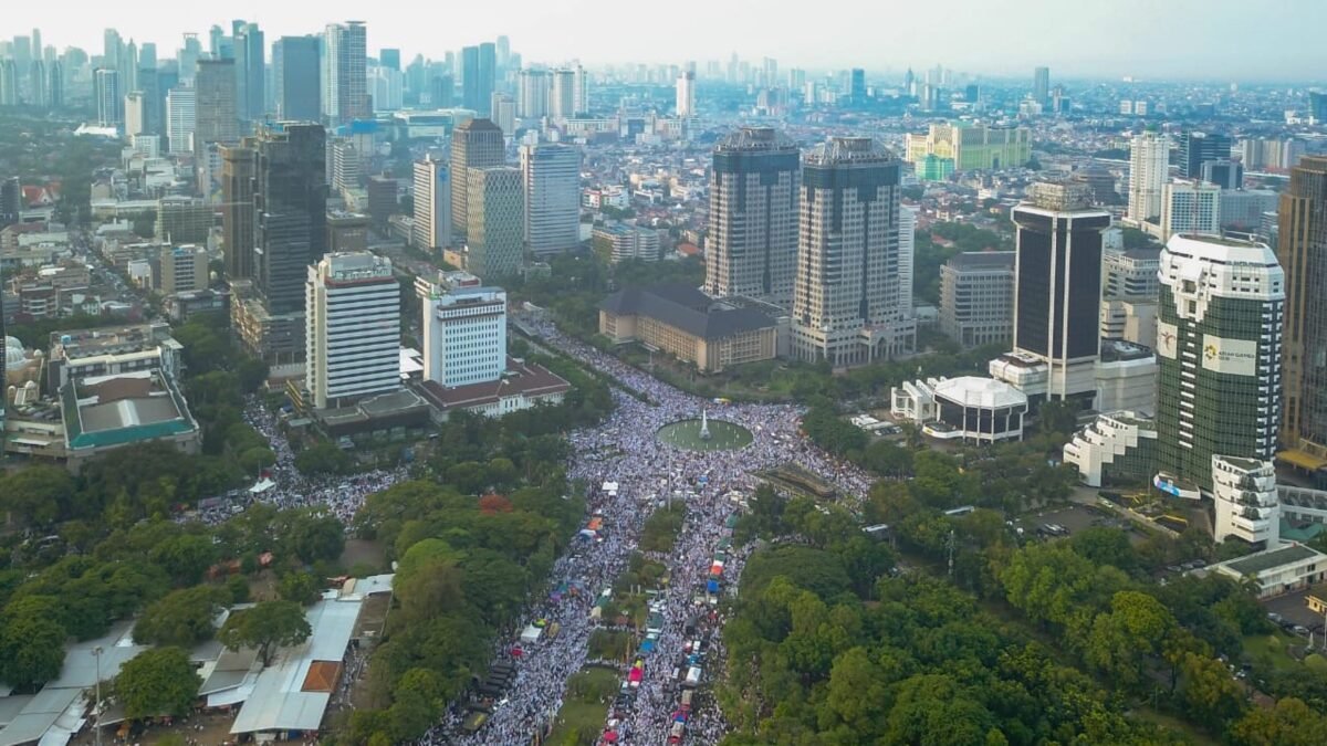 Christovita Wiloto: “Jokowi Bisa Kalah, Kalau Para Relawan-nya Malas, Diam dan Nikmat di Zona Nyaman.”