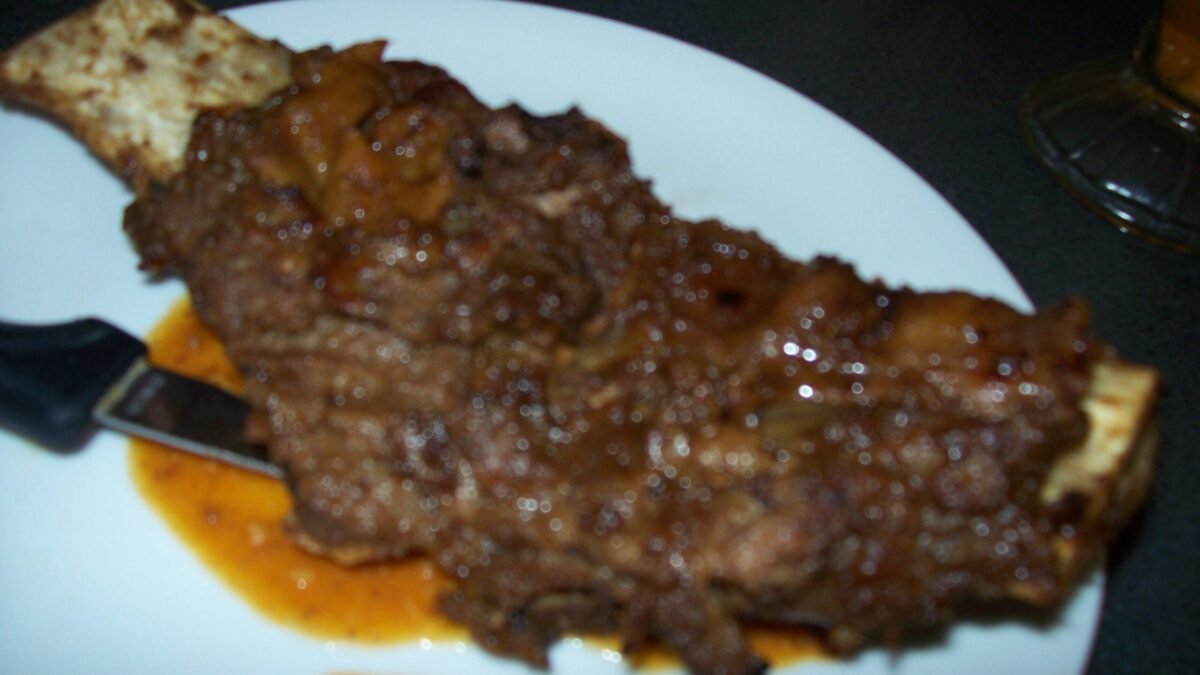 Sajian Makanan Khas Makasar dari Daeng Tata