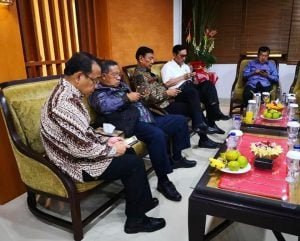 Nomophobia, Orang Yang Bermain Smartphone atau Tablet Melanda Indonesia