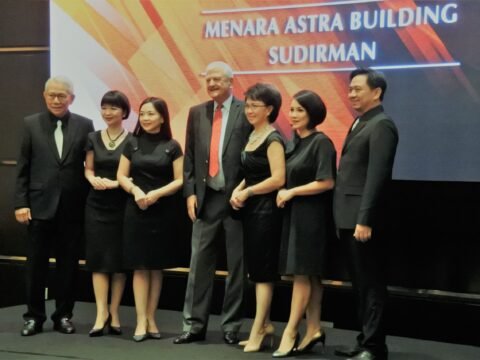 Make It Happen John Robert Powers Dukung Program Perbaikan SDM