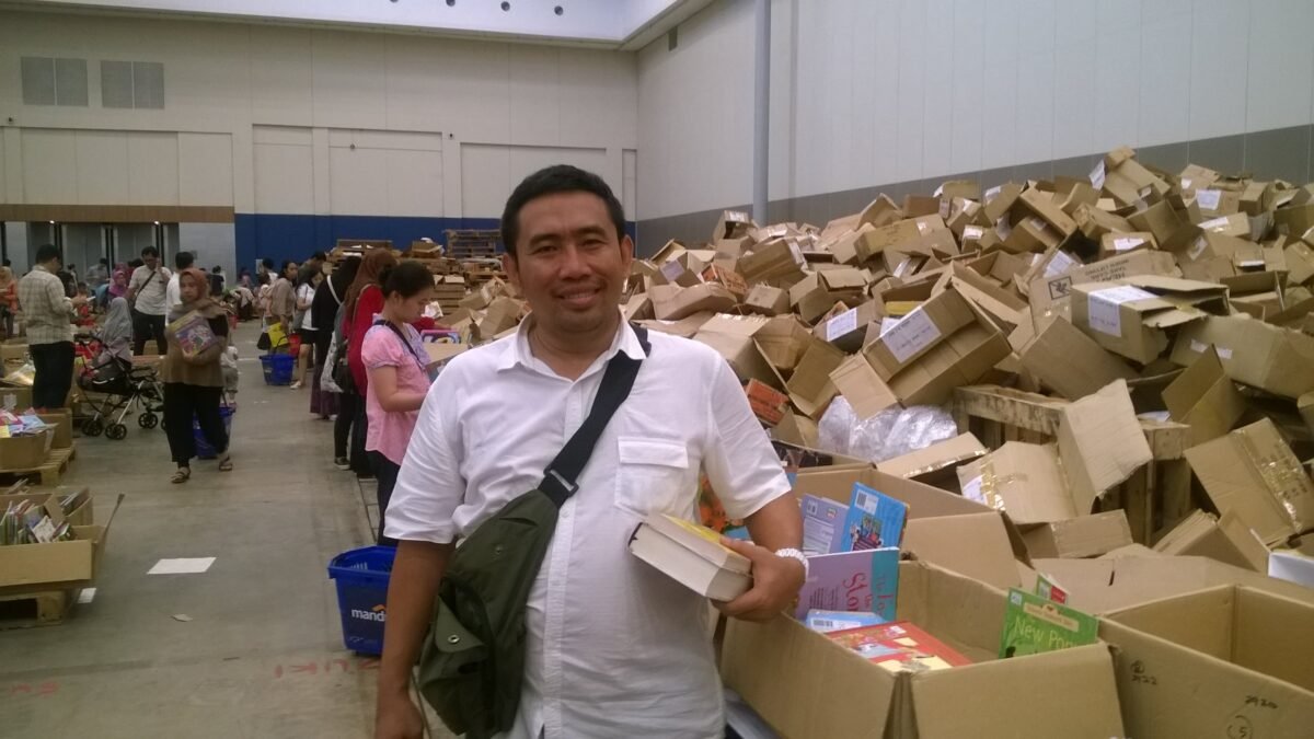 Sebulan Setelah Hari Buku Sebulan Setelah Hari Buku