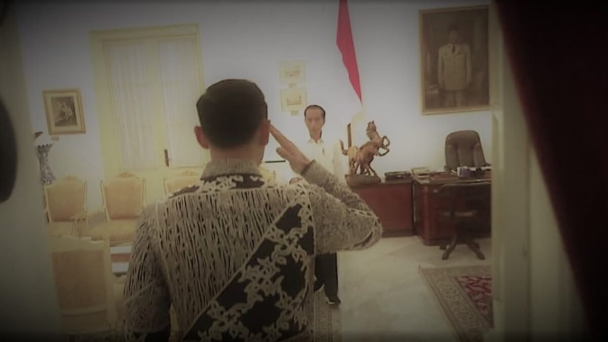 “Siap. Hormat, Bapak Presiden”