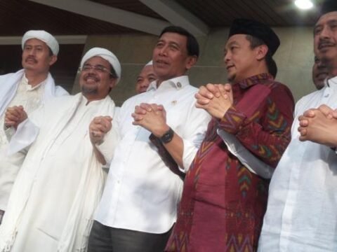 Persahabatan Wiranto dan Rizieq Shihab