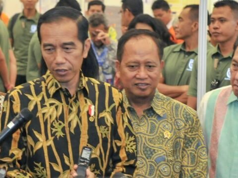 Menristekdikti Tak Responsif Pertanyaan Masyarakat, Jadi Catatan Presiden Jokowi.