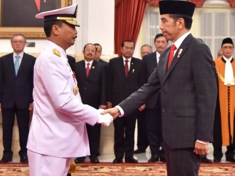 Presiden Jokowi Langsung Telepon KSAL, Ada Apa? Presiden Jokowi Langsung Telepon KSAL, Ada Apa?