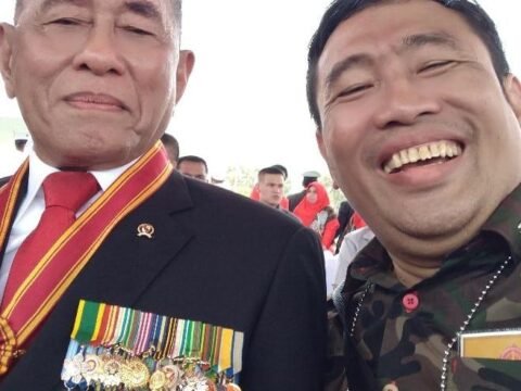 Ryamizard Ryacudu: “Saya Selalu Bela Teman.” Ryamizard Ryacudu: “Saya Selalu Bela Teman.”
