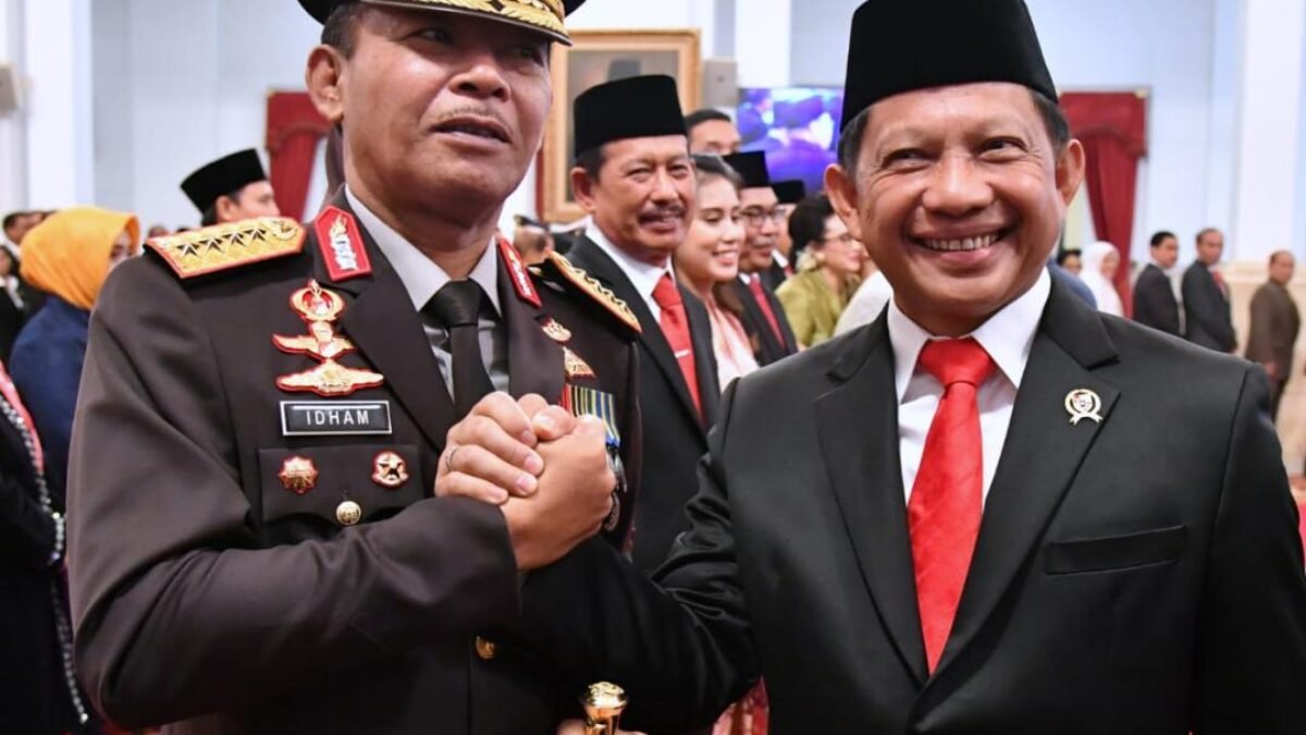 Jelang Sertijab Kepala Polri, Dari Tito Karnavian ke Jenderal Polisi Drs. Idham Aziz Jelang Sertijab Kepala Polri, Dari Tito Karnavian ke Jenderal Polisi Drs. Idham Aziz
