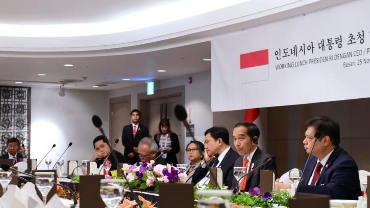 Presiden Jokowi: “ASEAN dan Korea Memiliki Potensi Besar di Bidang Industri Kreatif.”