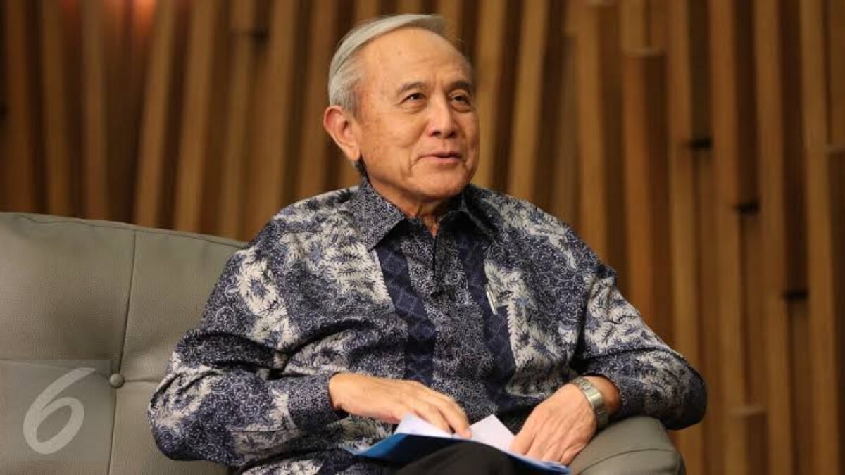 Theodore Permadi Rachmat: “Kita Punya Panggilan & Tanggungjawab Moral. Berbagi, menolong orang lain.” Theodore Permadi Rachmat: “Kita Punya Panggilan & Tanggungjawab Moral. Berbagi, menolong orang lain.”