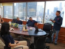 Mengajak Kita Semua Untuk Selalu Berpikir Positif Mengajak Kita Semua Untuk Selalu Berpikir Positif