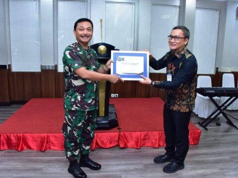 Mabes TNI AL Dapat Penghargaan Berkontribusi Dalam Pembayaran Pajak