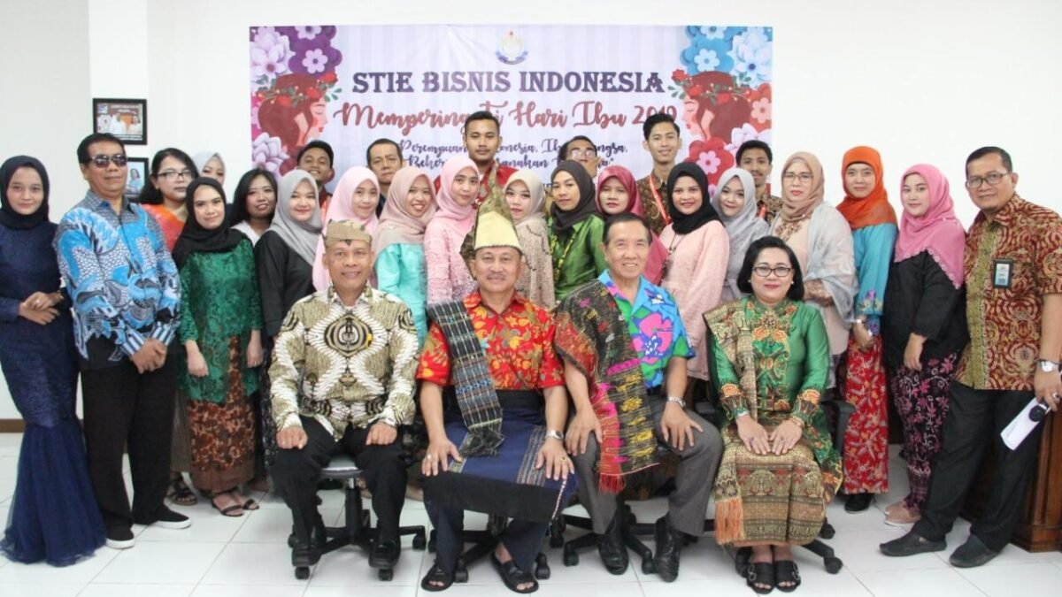 Lomba Busana di Struktural & Karyawan STIE Bisnis Indonesia, Viral di Medsos Lomba Busana di Struktural & Karyawan STIE Bisnis Indonesia, Viral di Medsos