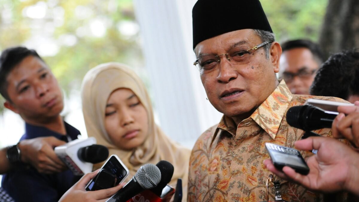 KH Said Aqil Siradj (Ketua Umum Pengurus Besar Nahdlatul Ulama-PBNU): “Ini Negara Dikuasai Oleh Orang-Orang Yang Punya Duit”.