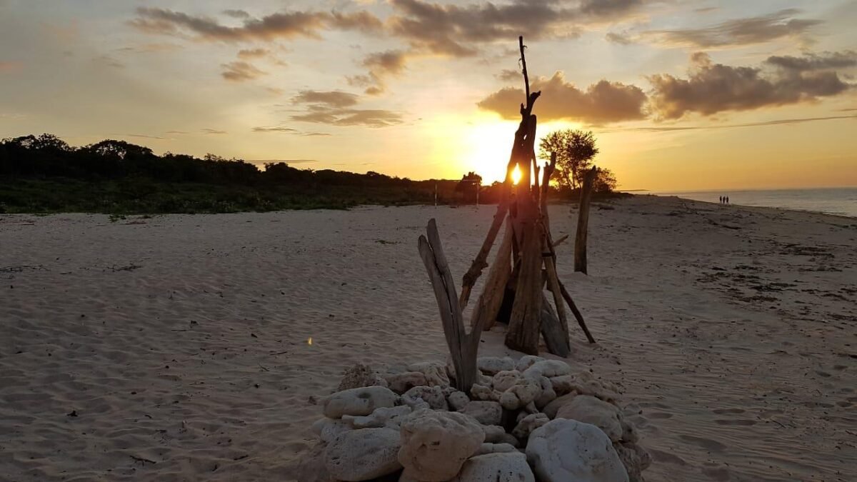 Pantai Kita Di Kabupaten Tambolaka, Diburu Turis Lokal & Mancanegara Pantai Kita Di Kabupaten Tambolaka, Diburu Turis Lokal & Mancanegara