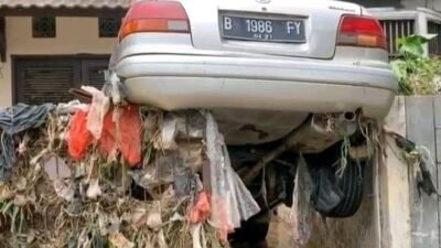 Pasca Banjir, Mobil Banyak Bersenggama