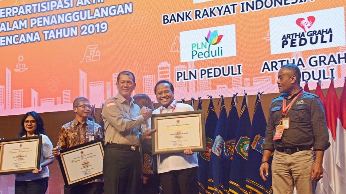 BULOG Raih Penghargaan Penyelenggara Penanggulangan Bencana