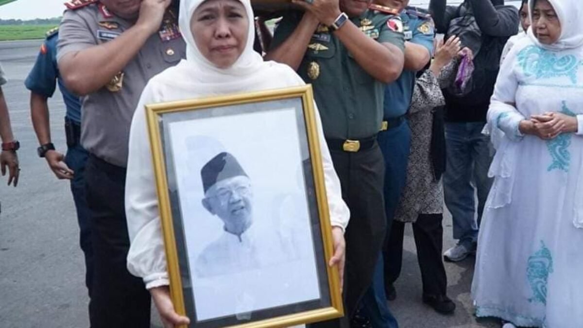 KH. DR. Ir. Salahuddin Wahid, Sosok Cendekiawan Muslim Yang Jadi Panutan Kita Bersama KH. DR. Ir. Salahuddin Wahid, Sosok Cendekiawan Muslim Yang Jadi Panutan Kita Bersama