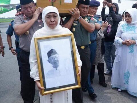 KH. DR. Ir. Salahuddin Wahid, Sosok Cendekiawan Muslim Yang Jadi Panutan Kita Bersama KH. DR. Ir. Salahuddin Wahid, Sosok Cendekiawan Muslim Yang Jadi Panutan Kita Bersama