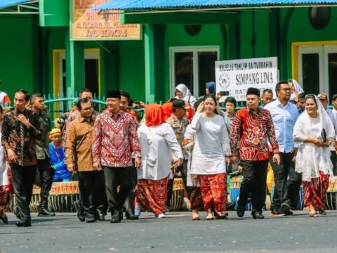 Presiden Jokowi, Kenang Ibu Fatmawati di Bengkulu