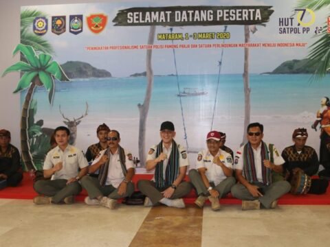 Satpol PP Dari Seluruh Indonesia Penuhi Obyek Wisata Lombok