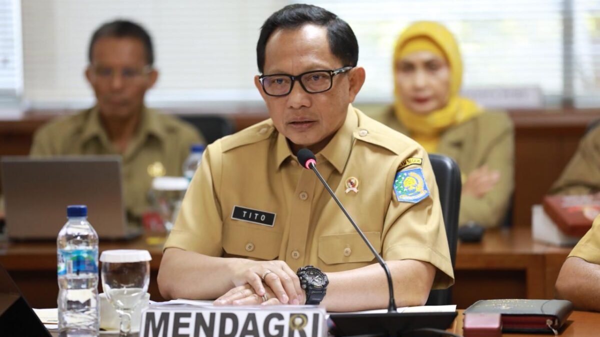 Kastorius Sinaga: Tidak Benar Mendagri Tito Dirawat di Rumah Sakit Kastorius Sinaga: Tidak Benar Mendagri Tito Dirawat di Rumah Sakit