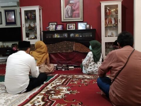 Ibunda Presiden Joko Widodo, Sujiatmi Notomiharjo Akan Dimakamkan Di Pemakaman Keluarga