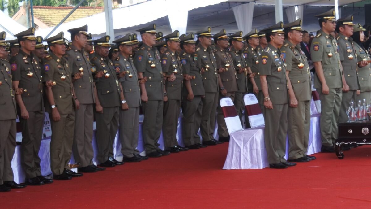 Tito Karnavian: ”Satpol PP dan Linmas Harus Dirasakan Kehadirannya di Masyarakat, Profesional dan Berguna”