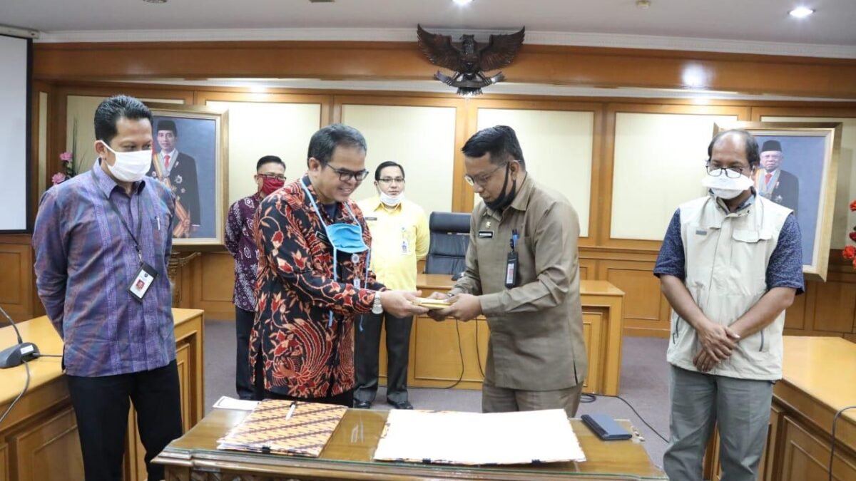 Kepedulian ‘Pujangga’ Organisasi Alumni IPDN, Bantu Masyarakat Sekitar Kampus Jatinangor Kepedulian ‘Pujangga’ Organisasi Alumni IPDN, Bantu Masyarakat Sekitar Kampus Jatinangor