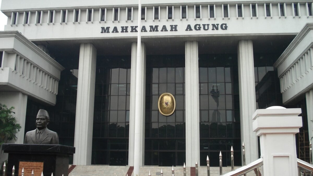 Tiga Representasi Tokoh Masyarakat Umum Ikuti Survei Ketua MA Yang Baru Tiga Representasi Tokoh Masyarakat Umum Ikuti Survei Ketua MA Yang Baru
