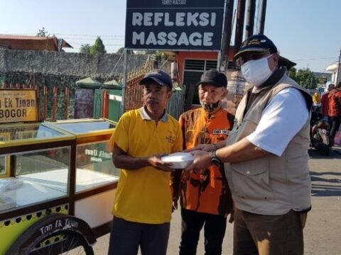 Tumbuhkan Sikap Peduli Warga dari Lingkungan Terkecil