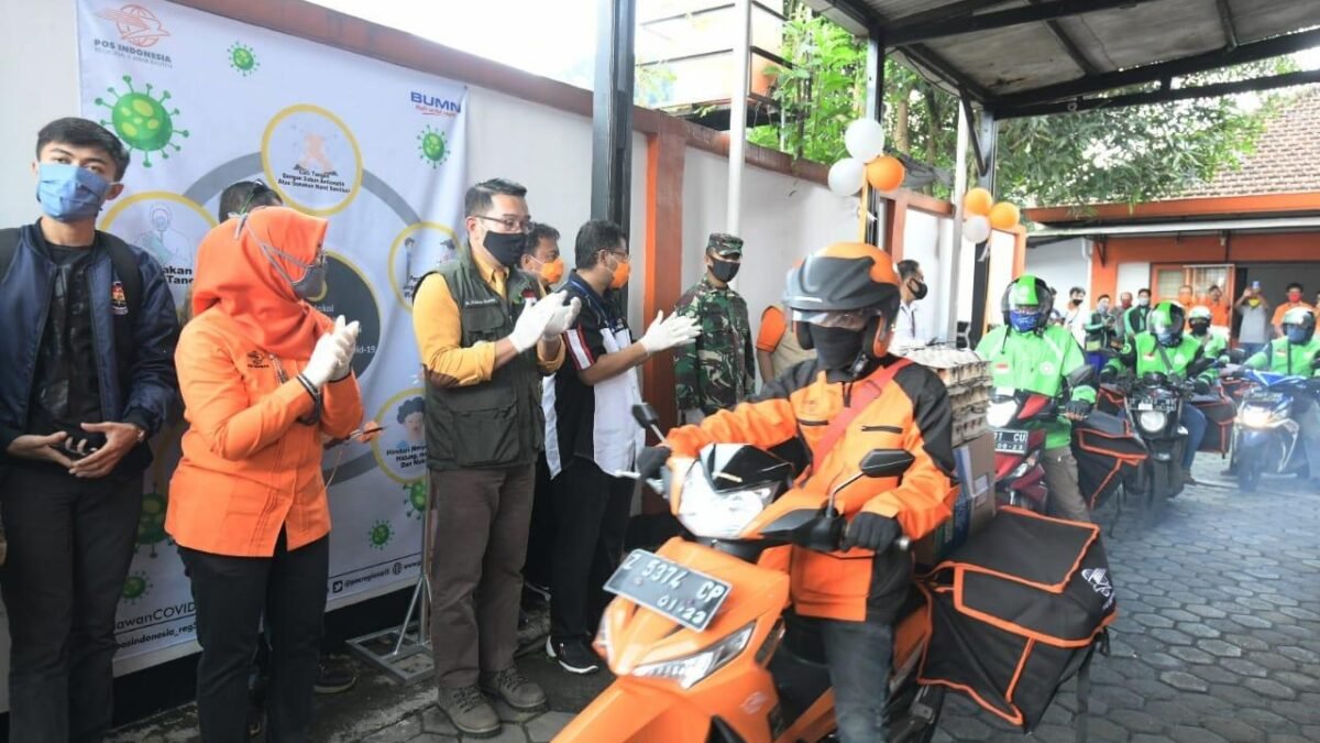 Kang Emil Lepas Ojol dan Pos Pengantar Sembako di Sumedang