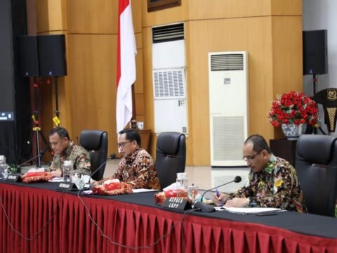 KPK Wajibkan Penerima Bansos Berbasis NIK