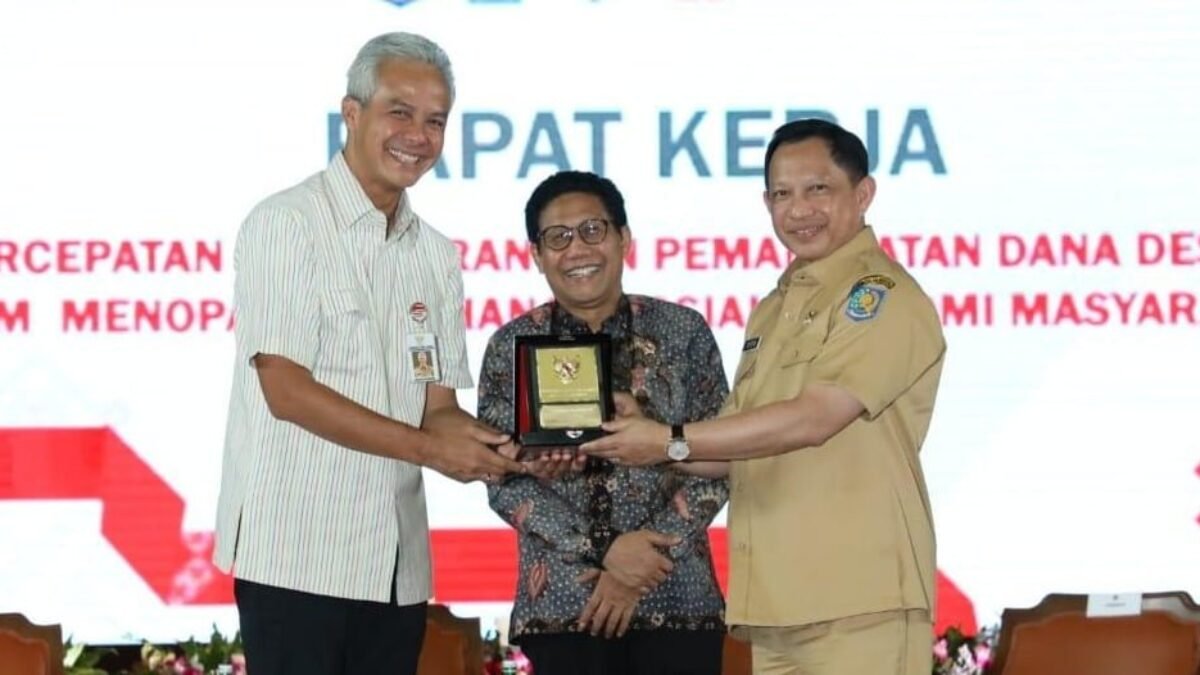 Mendagri Puji Inovasi Bupati Banyuwangi Bangun Sistem Penyaluran Bansos Yang Transparan dan Tepat Sasaran