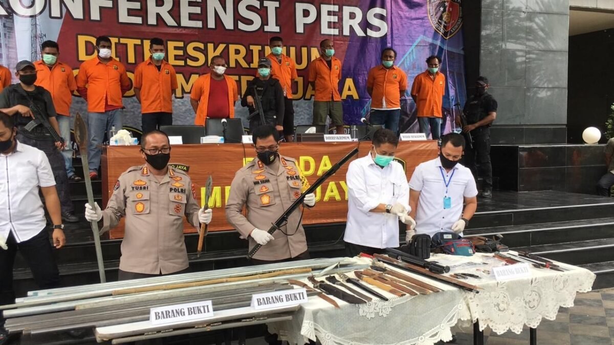 Terungkap Motif Kelompok John Kei VS Sang Paman Nus Kei Terungkap Motif Kelompok John Kei VS Sang Paman Nus Kei