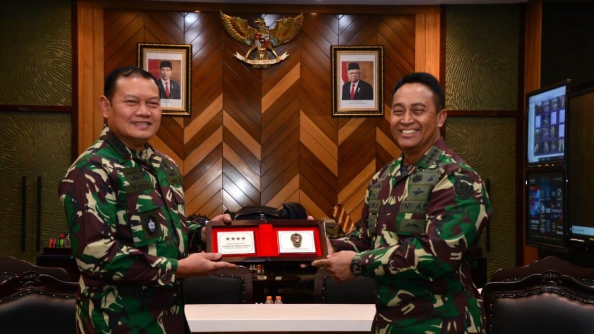 Salah Satu Di Foto Ini, Punya Kans Kuat Jadi Panglima TNI Salah Satu Di Foto Ini, Punya Kans Kuat Jadi Panglima TNI
