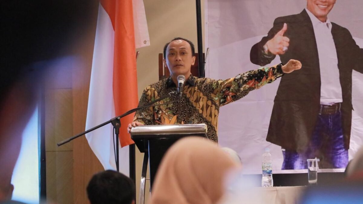 Apakah Masyarakat Bisa Menikmati Layanan Cepat KTP? Apakah Masyarakat Bisa Menikmati Layanan Cepat KTP?