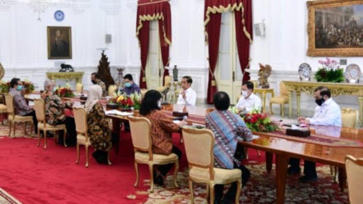 Presiden Jokowi Dukung Penuh Fase Uji Klinis Vaksin Covid-19 Presiden Jokowi Dukung Penuh Fase Uji Klinis Vaksin Covid-19