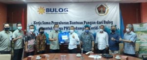 Bulog Gandeng PWI Peduli Salurkan Bantuan Pangan Dampak Covid-19