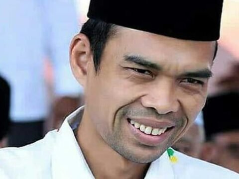 Ustad Abdul Somad Kunjungi Markas Satgas Covid 19