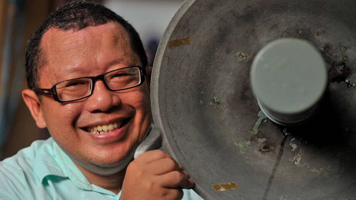 Onno Purbo Raih Anugerah Tertinggi Dunia Bidang Internet Onno Purbo Raih Anugerah Tertinggi Dunia Bidang Internet