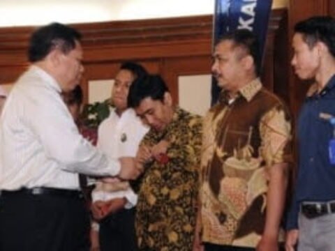 Menjadi Pimpinan Berhasil