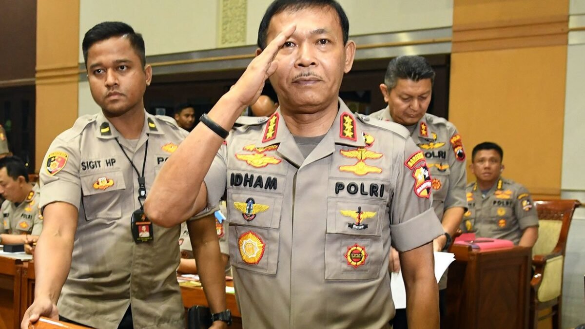 Kapolri: Sanksi Pidana Untuk Mereka Yang Halangi Petugas Kapolri: Sanksi Pidana Untuk Mereka Yang Halangi Petugas