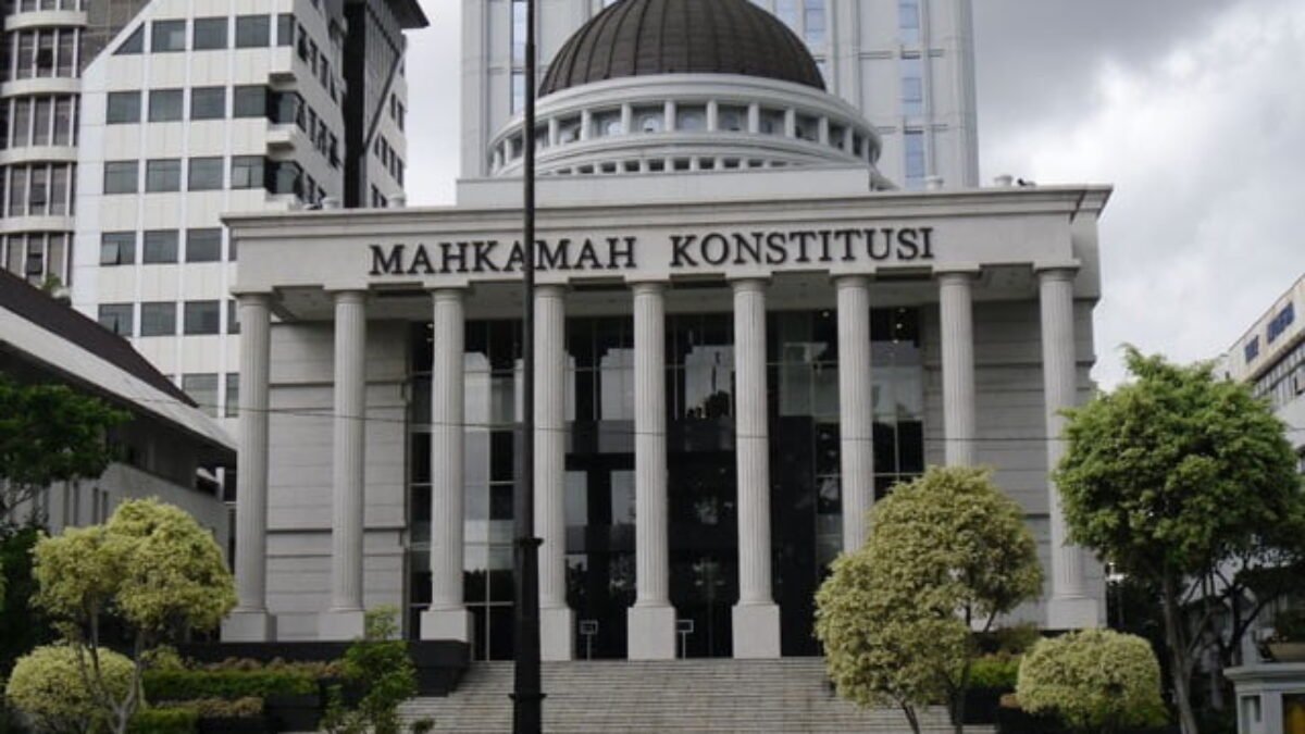 Putusan MK: Penggeledahan dan Penyadapan Tak Perlu Izin Dewas KPK