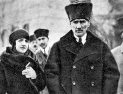 Mustafa Kemal Ataturk, Tokoh Sekuler Turki yang Berandil Meruntuhkan Khalifah Ustmani